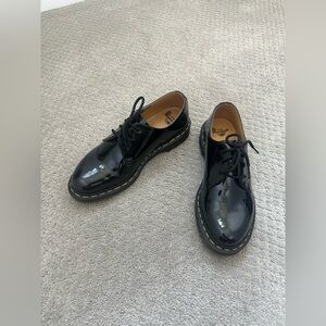 Women’s Patent Leather Dr. Martens Oxfords Size 9